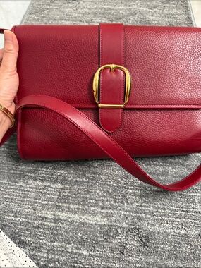 Authentic Gucci Red Leather bag  Shoulder Bag with Gold Buckle
